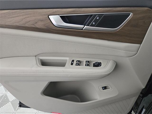 new 2025 Volkswagen Atlas car, priced at $43,013