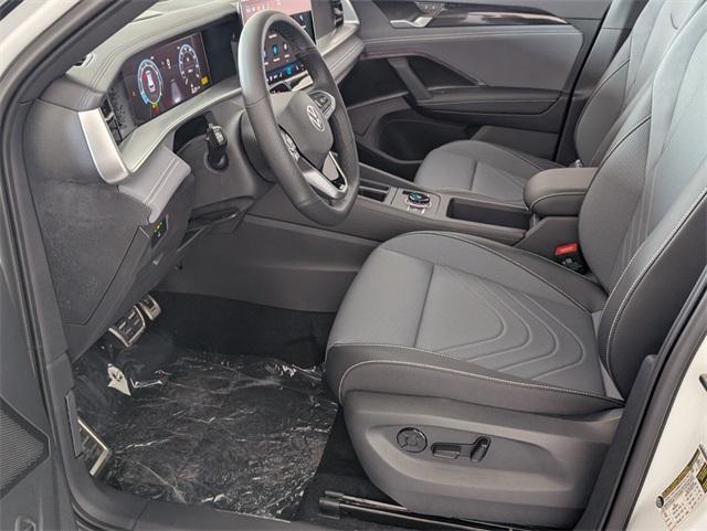 new 2025 Volkswagen Tiguan car, priced at $38,212