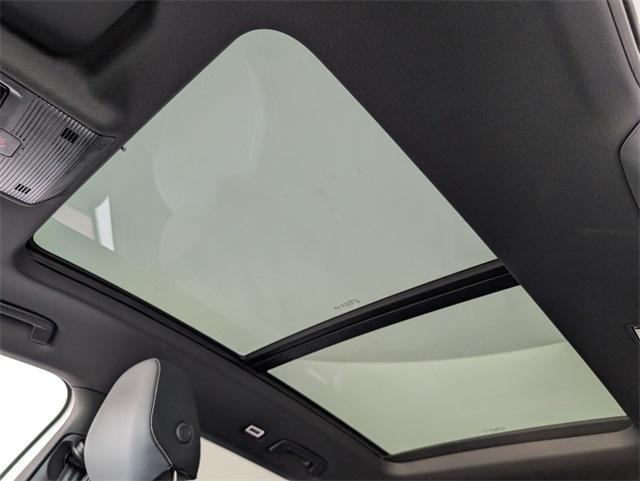 new 2025 Volkswagen Tiguan car, priced at $38,212