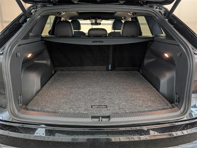 used 2021 Volkswagen Atlas Cross Sport car, priced at $23,195