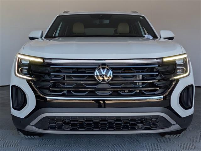 used 2024 Volkswagen Atlas Cross Sport car