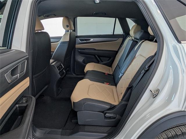 used 2024 Volkswagen Atlas Cross Sport car