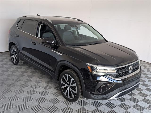 used 2022 Volkswagen Taos car