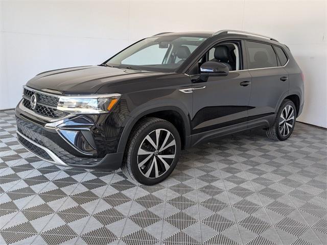 used 2022 Volkswagen Taos car