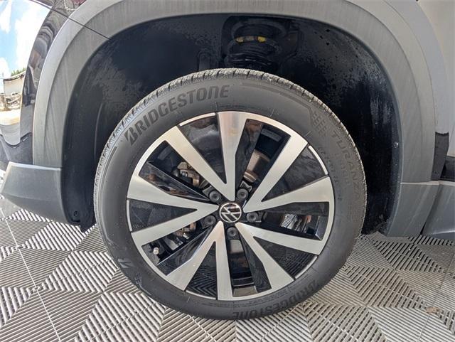 used 2022 Volkswagen Taos car