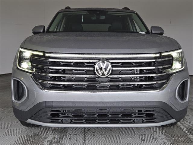 new 2025 Volkswagen Atlas car, priced at $44,596