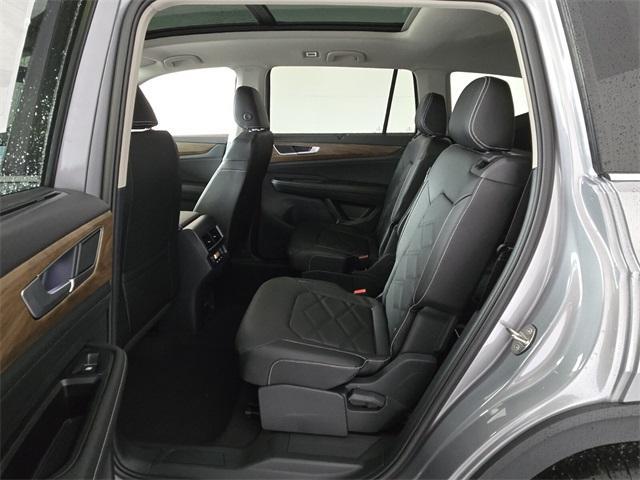 new 2025 Volkswagen Atlas car, priced at $44,596