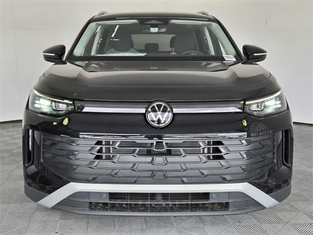 new 2025 Volkswagen Tiguan car, priced at $30,515