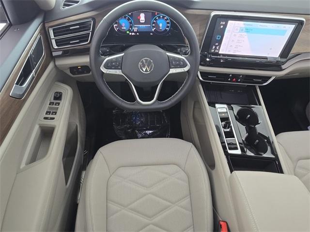 new 2025 Volkswagen Atlas car, priced at $41,044