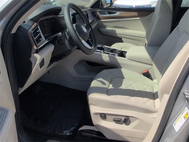 new 2026 Volkswagen Atlas car, priced at $44,614