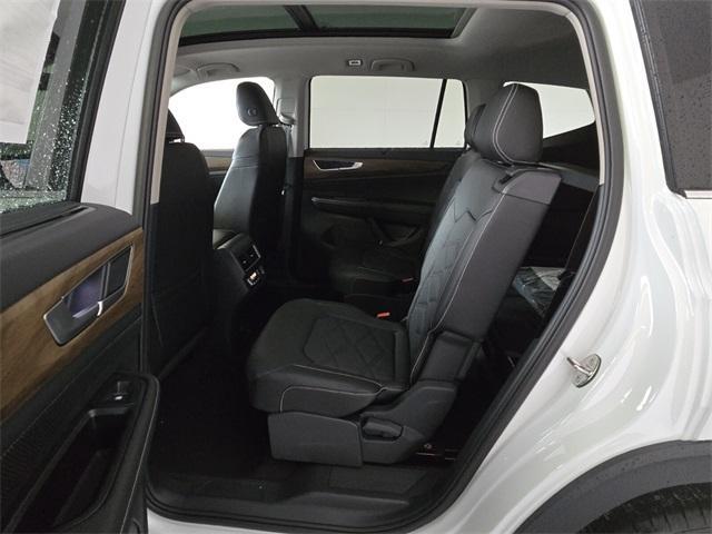 new 2025 Volkswagen Atlas car, priced at $42,584
