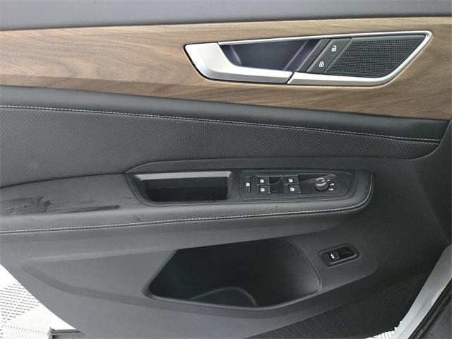 new 2025 Volkswagen Atlas car, priced at $42,584
