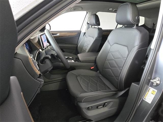 new 2025 Volkswagen Atlas car, priced at $43,096
