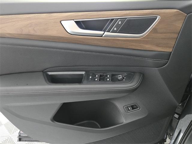new 2025 Volkswagen Atlas car, priced at $43,096