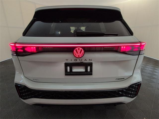 new 2025 Volkswagen Tiguan car, priced at $42,020