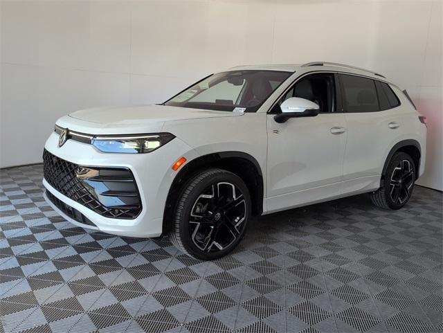 new 2025 Volkswagen Tiguan car, priced at $42,020
