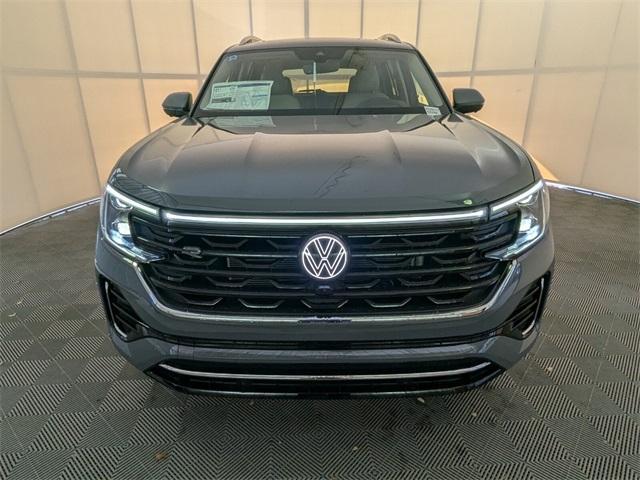 new 2025 Volkswagen Atlas car, priced at $55,236