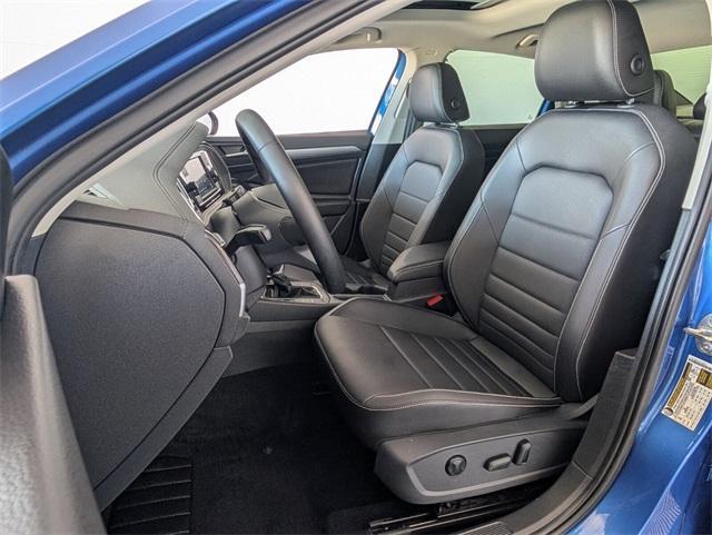 used 2022 Volkswagen Jetta car