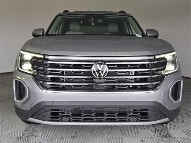 new 2025 Volkswagen Atlas car, priced at $38,313