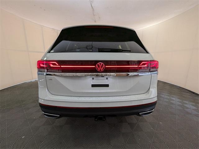 new 2024 Volkswagen Atlas car, priced at $40,226