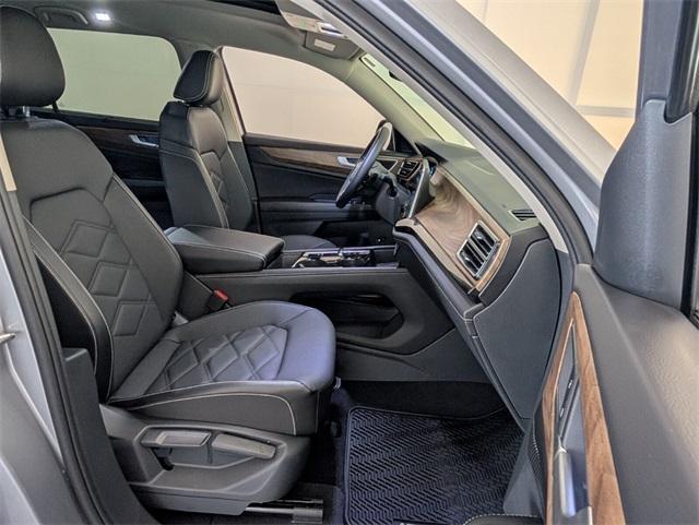 new 2025 Volkswagen Atlas car, priced at $40,813