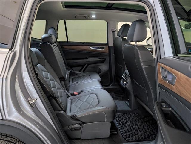 new 2025 Volkswagen Atlas car, priced at $40,813