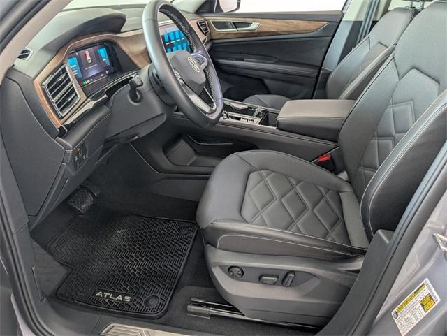 new 2025 Volkswagen Atlas car, priced at $40,813