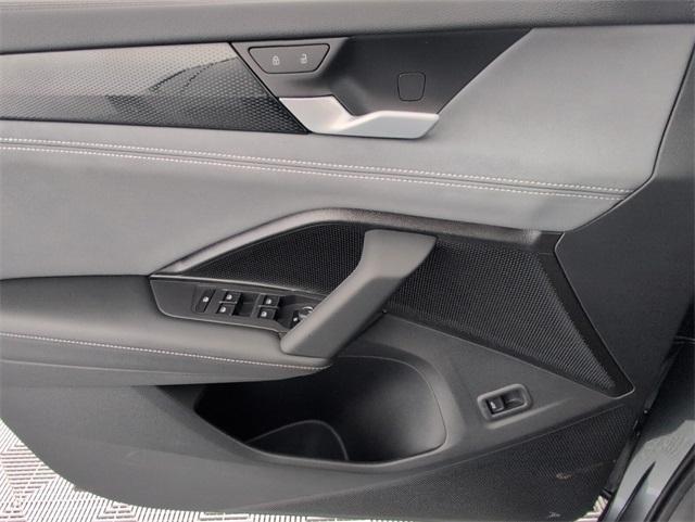 new 2025 Volkswagen Tiguan car, priced at $33,611