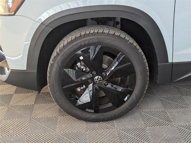 new 2026 Volkswagen Taos car, priced at $33,462