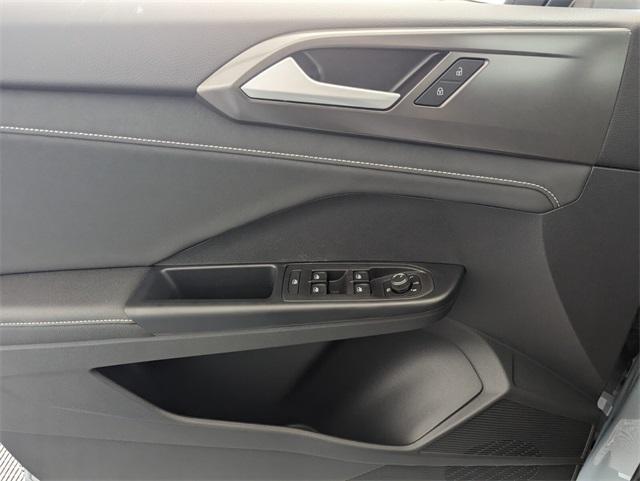 new 2026 Volkswagen Taos car, priced at $33,462