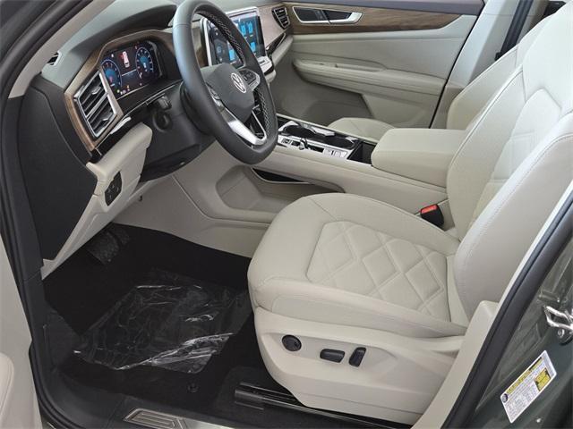new 2025 Volkswagen Atlas car, priced at $40,954