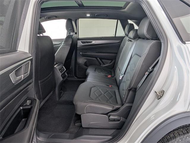 new 2025 Volkswagen Atlas Cross Sport car, priced at $43,014