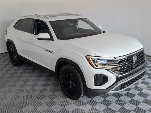 new 2025 Volkswagen Atlas Cross Sport car, priced at $43,014