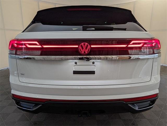 new 2025 Volkswagen Atlas Cross Sport car, priced at $43,014