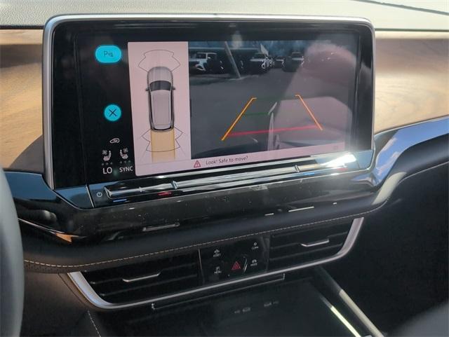 new 2026 Volkswagen Atlas car, priced at $45,649