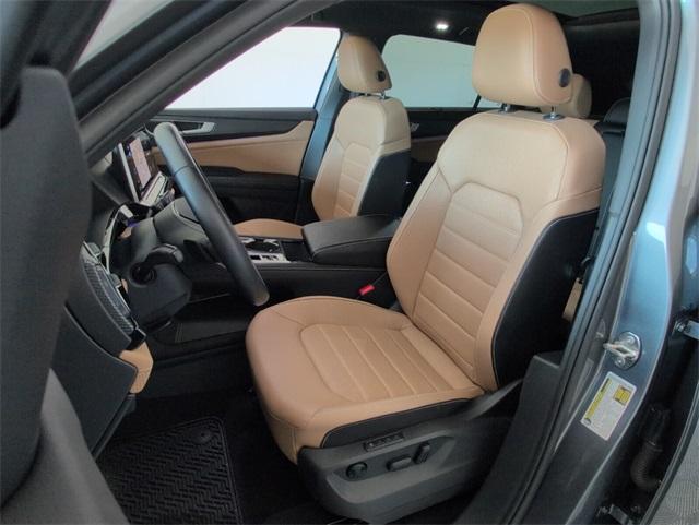 used 2024 Volkswagen Atlas Cross Sport car, priced at $36,250