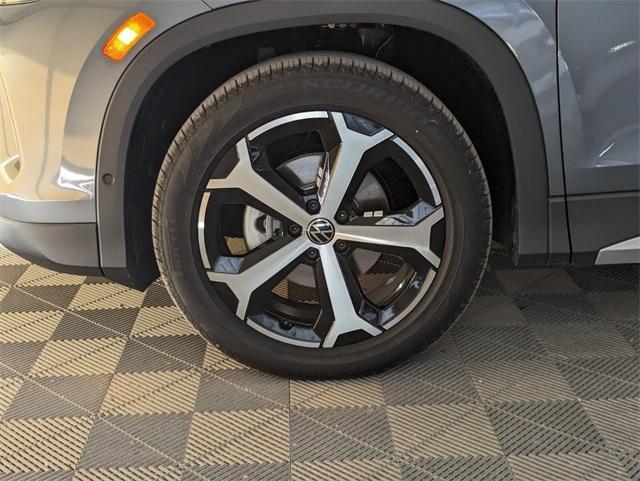new 2025 Volkswagen Tiguan car, priced at $31,154