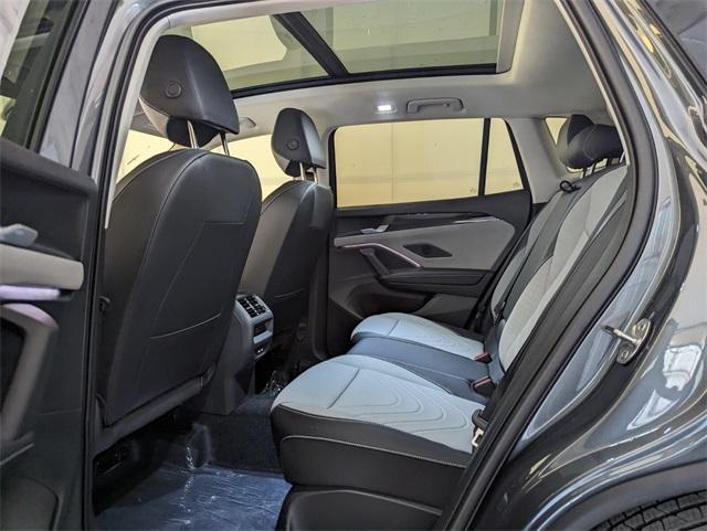 new 2025 Volkswagen Tiguan car, priced at $31,154