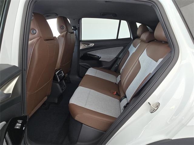 new 2025 Volkswagen ID.4 car, priced at $40,720
