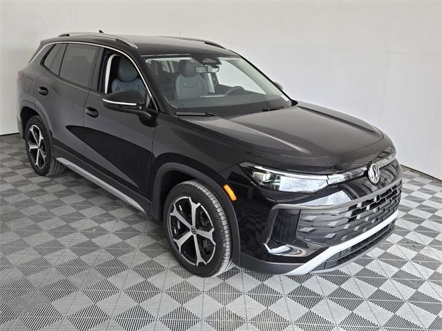 new 2025 Volkswagen Tiguan car, priced at $33,634