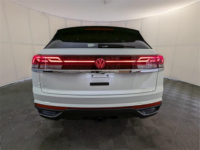 new 2025 Volkswagen Atlas Cross Sport car, priced at $44,011