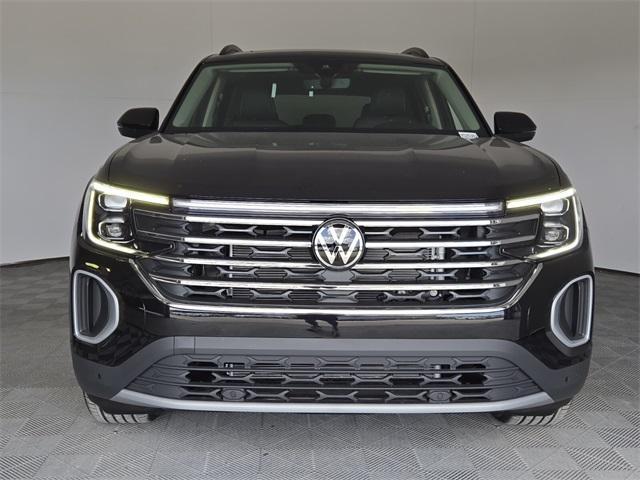 new 2025 Volkswagen Atlas car, priced at $43,486