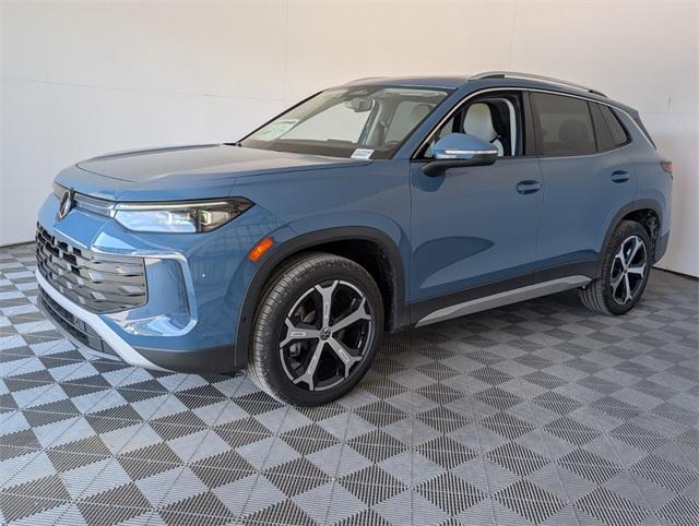 new 2025 Volkswagen Tiguan car, priced at $34,048