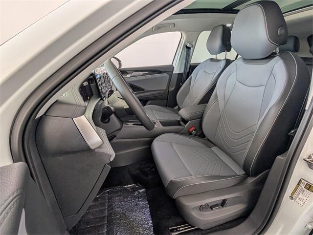 new 2025 Volkswagen Tiguan car, priced at $32,605
