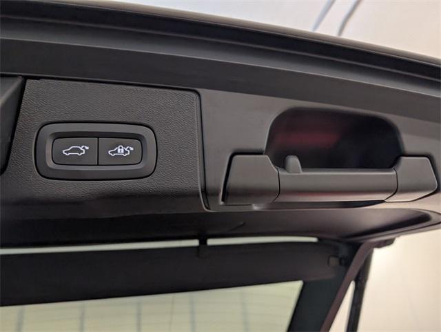 used 2023 Volvo XC60 car, priced at $38,889