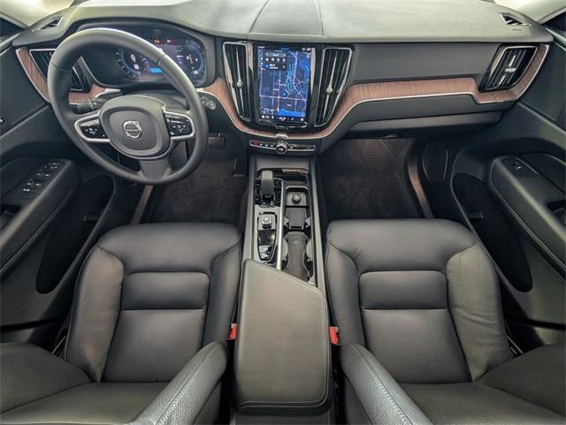 used 2023 Volvo XC60 car, priced at $38,889