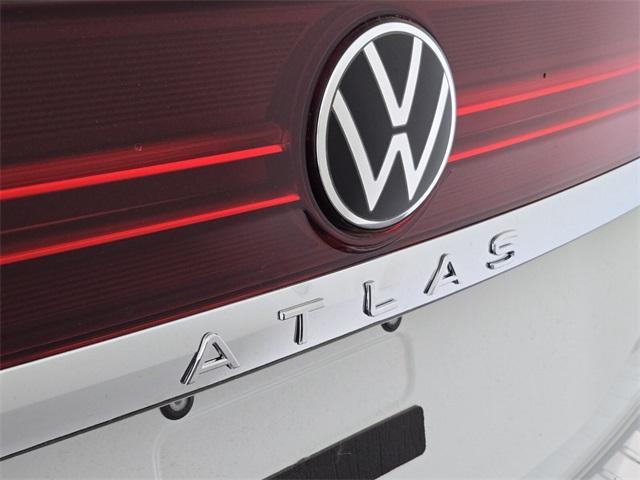 new 2025 Volkswagen Atlas car, priced at $43,648