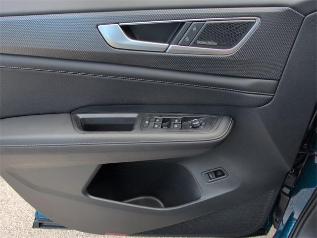 new 2026 Volkswagen Atlas Cross Sport car, priced at $53,474