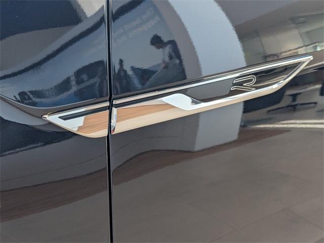 new 2025 Volkswagen Atlas car, priced at $46,488