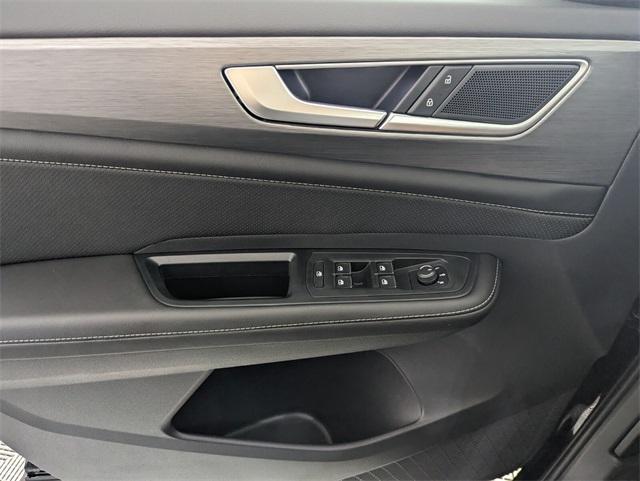 new 2026 Volkswagen Atlas Cross Sport car, priced at $38,385